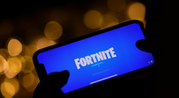 Microsoft defends ‘Fortnite’ creator in battle against Apple 
