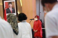 The new social affairs minister, Tri “Risma” Rismaharini, gives her speech during the official handover ceremony at the ministry’s office in Jakarta on Dec. 23. President Joko “Jokowi” Widodo appointed the Surabaya mayor as a replacement for Juliari Batubara, who was detained for his alleged role in a bribery case pertaining to the COVID-19 social aid packages. JP/Dhoni Setiawan