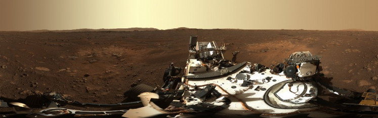  NASA releases panorama taken by Mars rover 