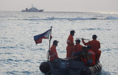  Malaysia summons Chinese envoy to protest South China Sea incursion 
